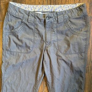 Women’s carhartt gray pants size 12/32 (A2)